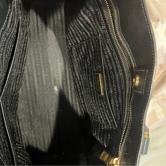 Prada Saffiano Gardner’s Tote Bag 🖤💛 - Picture 3 of 8
